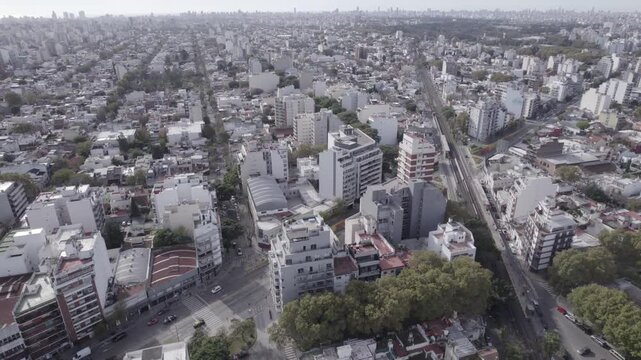 Drone Shot en Buenos Aires, Argentina, Barrio de devoto.