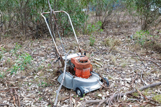 Remote Control Mowing Images – Browse 1,146 Stock Photos, Vectors, and ...