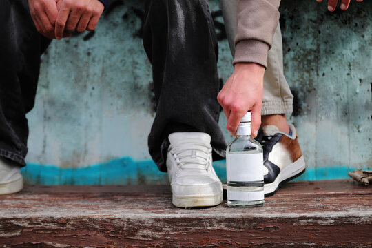 Alcoholism problem among young people, teenager addiction