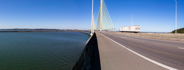 ponte RIO TUBARÃO.
