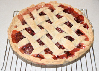 Strawberry Rhubarb Pie