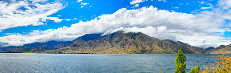 Beautiful View of LakeAviemore and mountain in South Island , New Zealand 2023 Mar.4