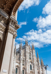 Le Duomo depuis la galerie Vittorio Emanuele II, Milan, Italie