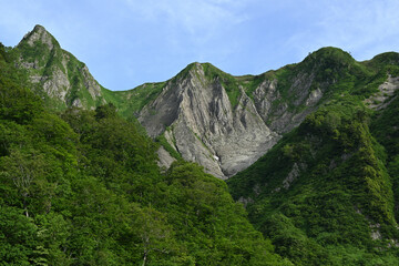 Climbing Mount Amakazari, Niigata, Japan