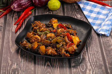 Squid with vegetables in oyser sauce
