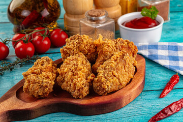 Golden crispy fried chicken wings