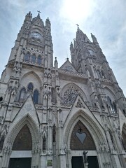 Fototapeta premium Basílica de Quito 