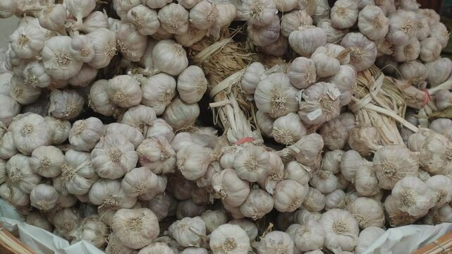 Dried garlic