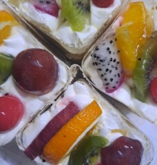 Fresh fruit pastries closeup 