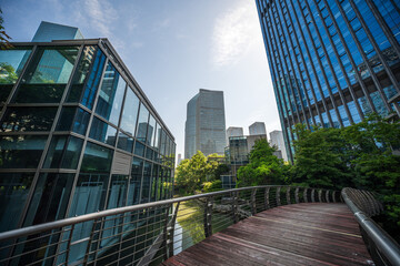 Harmonizing Nature and Urban Life: A Modern Cityscape with Greenery