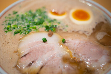 濃厚泡系チャーシュー麺