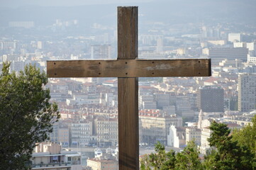 cross in the city