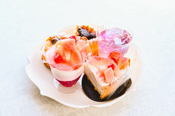 季節のフルーツ　デザート各種