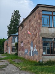 School No. 10 Razdan: A Symbol of Knowledge and History