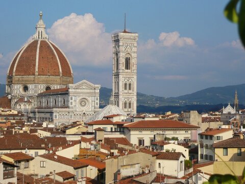 Cattedrale di Santa Maria del Fiore, Brunelleschi dome, Giotto Tower and city skyline, Florence, Tuscany, Italy