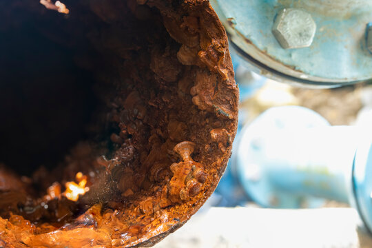 the inside of galvanized pipe  100 mm diameter  for along time