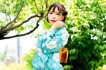 浴衣の日本人女性
