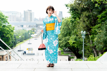 浴衣の日本人女性