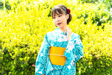浴衣の日本人女性