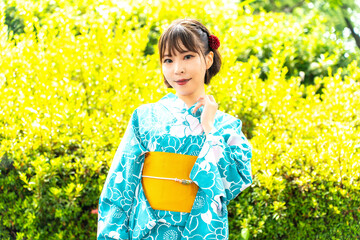 浴衣の日本人女性