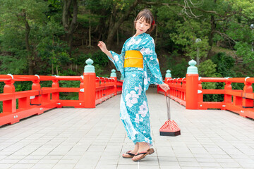 浴衣の日本人女性