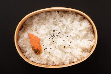 ［秋田県　郷土料理］ぼだっこ弁当（塩辛く漬け込んだ紅鮭）