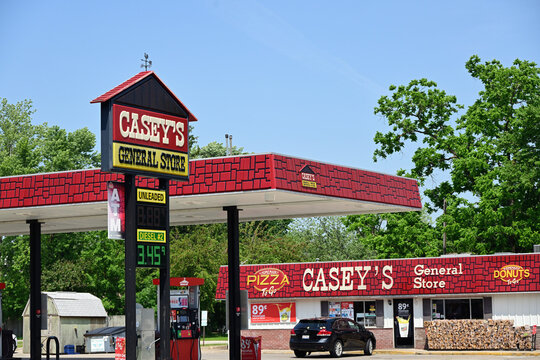 A Casey's General Store and service station in a small northeastern Illinois oommunity, Casey's provides self service petroleum products and convience store food, beveridges and general merchandise.
