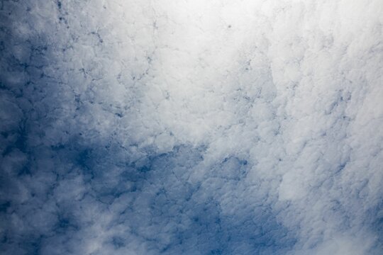 Fototapeta Low angle view of cloudy sky