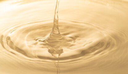 美しい水滴のアクション	