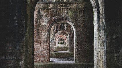 Fototapeta premium アーチ型の橋脚