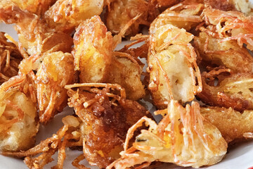 Fried Shrimp Head Snack or Fried Shrimp Chin Recipe.