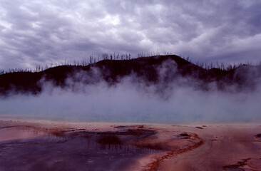 yellowstone national park yellowstone geyser