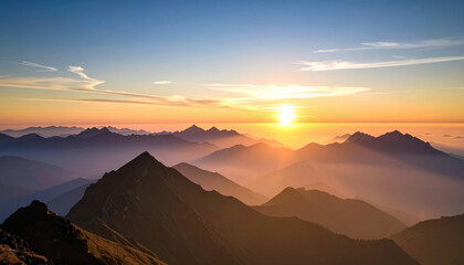 Naklejka premium Sunrise Over Misty Mountain Peaks