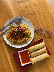 spaghetti with tomato sauce