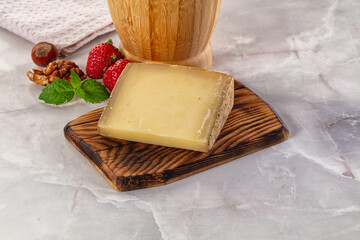 Gourmet hard aged yellow cheese