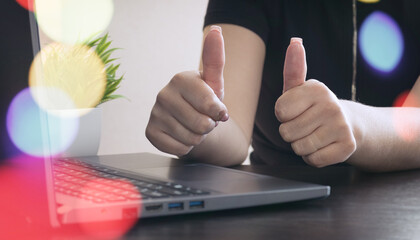 Success approval gesture in online environment