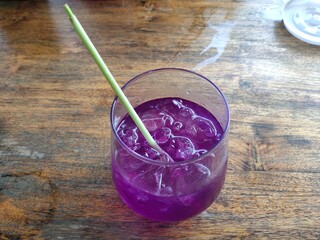 glass of butterfly pea tea