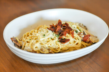 pasta or pasta carbonara or spaghetti or spaghetti carbonara
