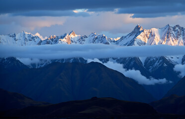 Magnificent Scenery of Snow Mountains and Cloud Sea