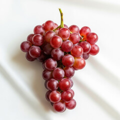 Fototapeta premium bunch of red grapes