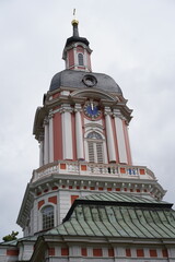 Die barocke Schlosskirche Buch mit wiedererrichtetem Turm