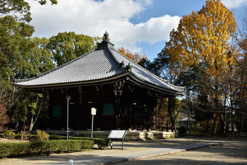 秋の仁和寺　経蔵【重要文化財】　京都市右京区