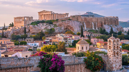 Fototapeta premium Scenic landscape of the ancient Acropolis in Athens, Greece at sunset