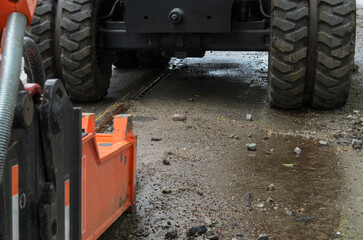 Heavy Machine Wheels Wet Construction