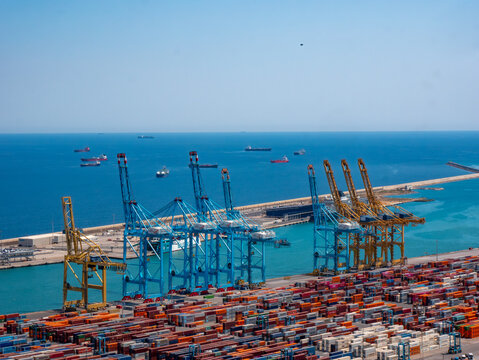 Porte de Barcelona Port of Barcelona