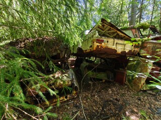bastbas fanous cemetery of cars in sweden