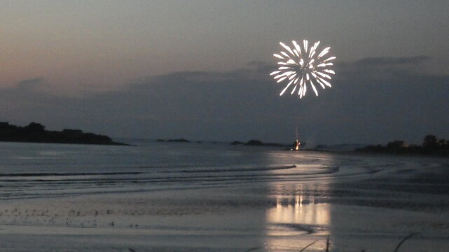 feu d'artifice au Dossen &agrave; santec