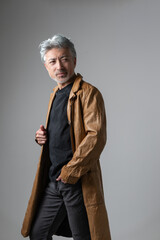ジャケットを着た男性