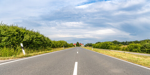 Straße zwischen Neukirch/Lausitz und Tautewalde in der Oberlausitz