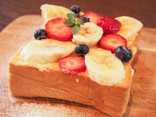 フルーツトースト